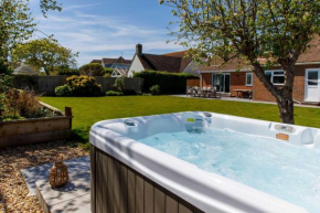 Spacious home for 8 in Witterings - walk to beach